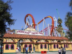 patrons pictured out front of Knott's Berry Farm, America's 1st theme park